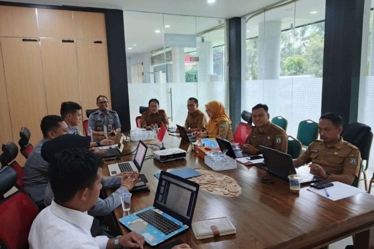 Kemenkum Sultra dan Pemkab Bombana harmonisasi Raperbup bantuan RTLH