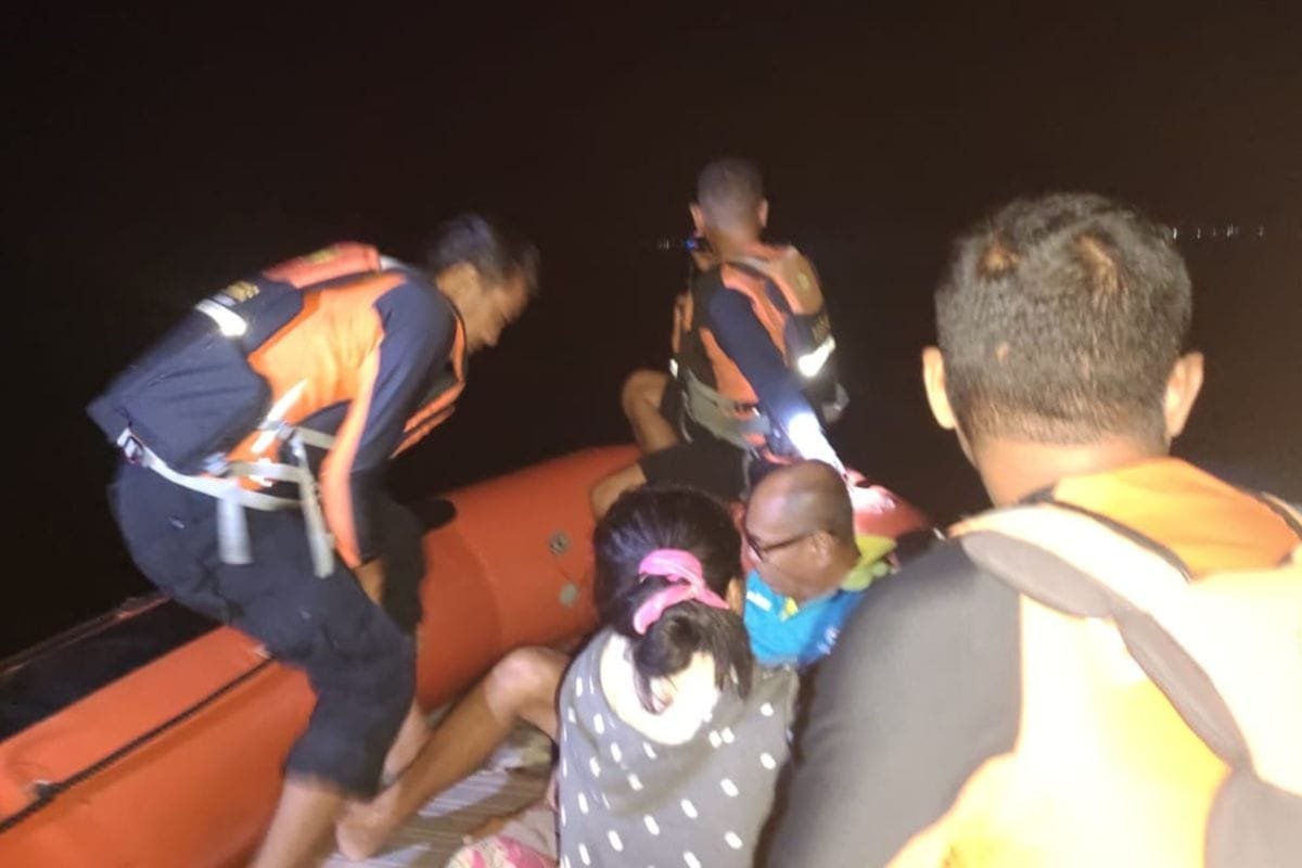 SAR evakuasi nelayan sakit saat mancing di perairan Wakatobi