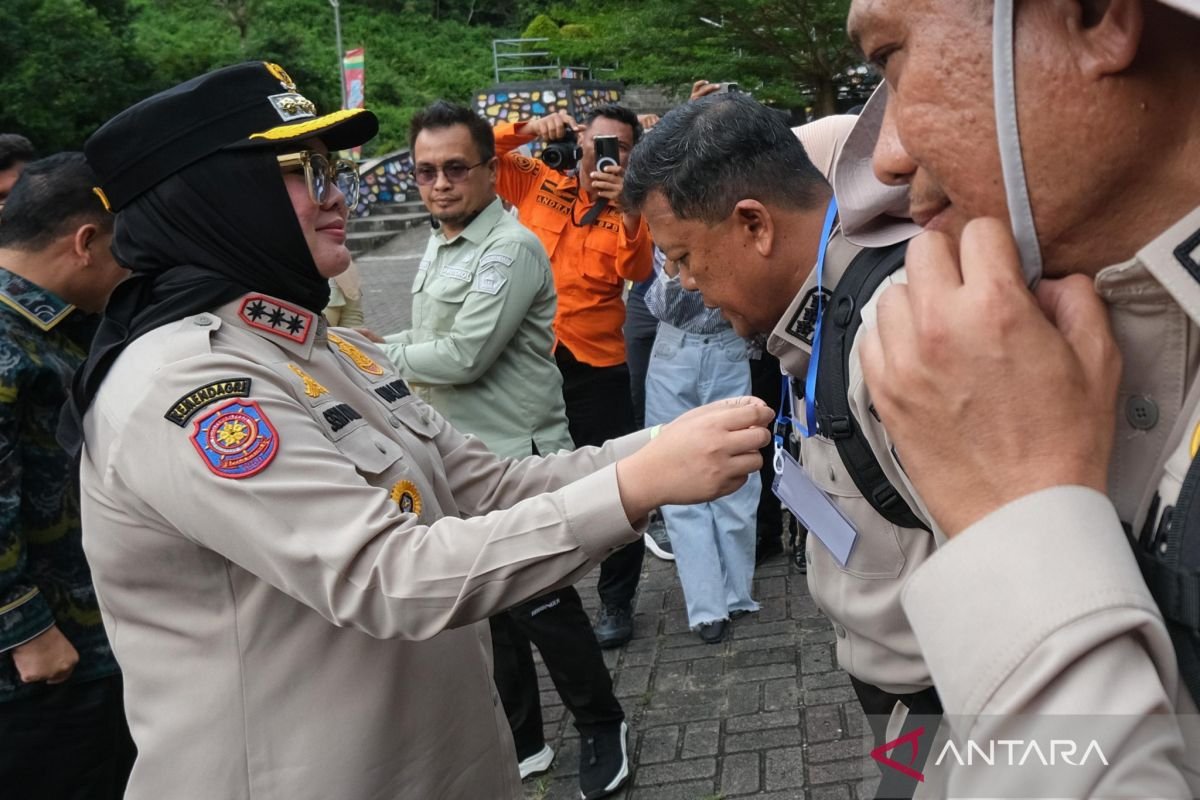 Retret Pemkot Ke dari di Kebun Raya