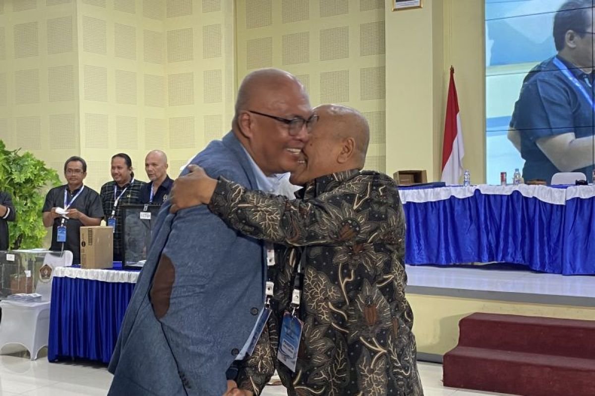 Akhmad Munir terpilih sebagai Ketua Umum PWI Pusat periode 2025--2030