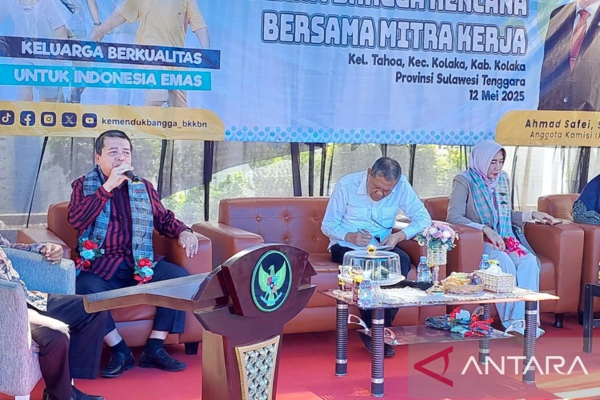 Anggota Komisi IX DPR bahas program Bangga Kencana di Kolaka
