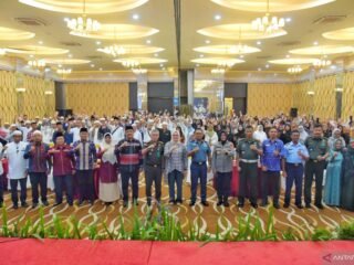 Wali Kota Kendari menerima kepulangan 556 haji