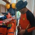 Tim SAR cari pria yang jatuh dari bagan di Perairan Mubar