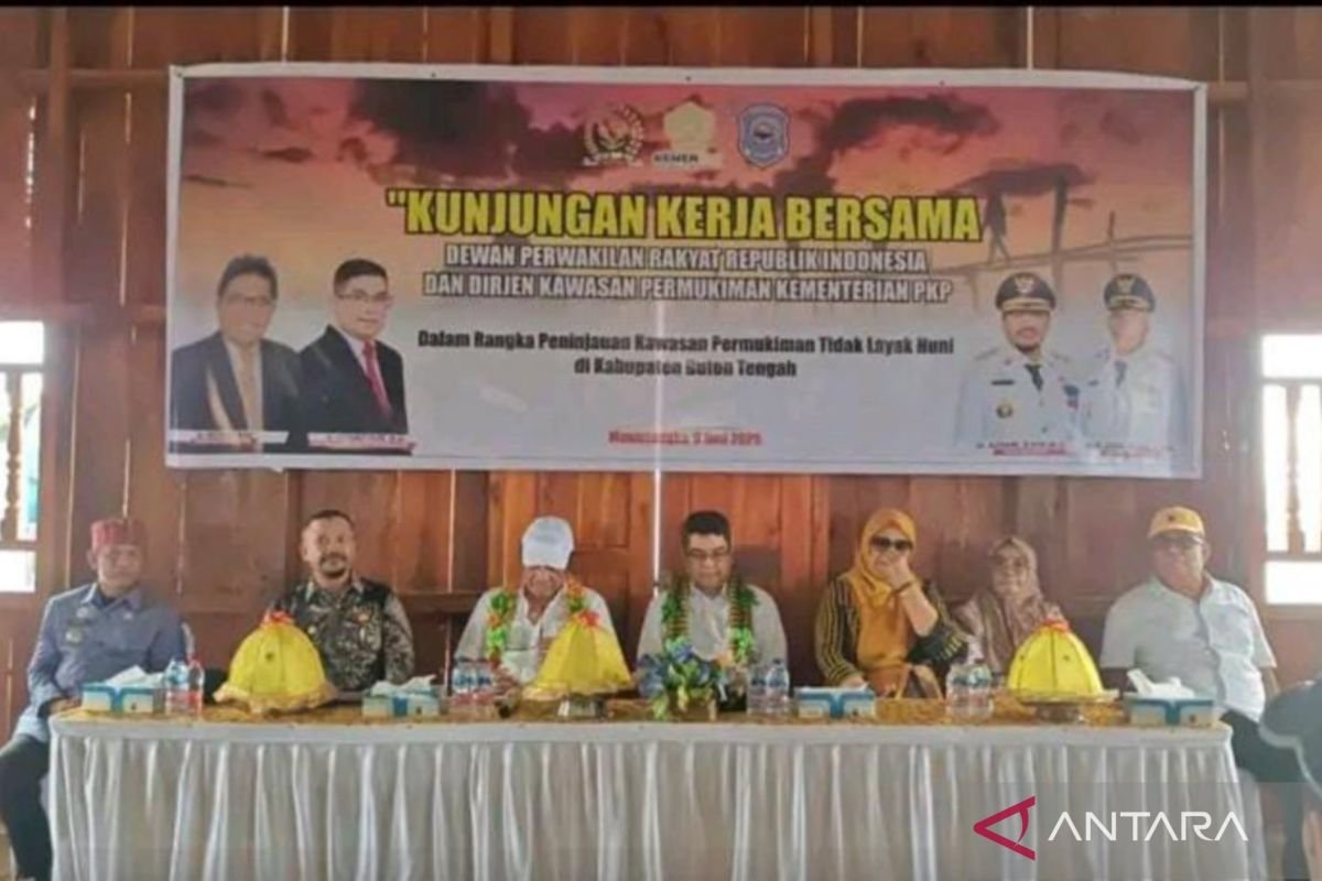 Komisi V DPR dan Dirjen PKP kunjungi pemukiman suku Bajau di Buton Tengah