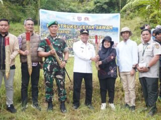 Bupati Mamasa Tinjau Lokasi Program Cetak Sawah Perdana di Rambusaratu