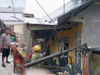 Cuaca Buruk Melanda Katimbang Makassar, Lima Rumah Warga Alami Kerusakan Serius