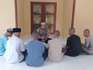 Bhabinkamtibmas Bambalamotu, Pasangkayu, Bina Remaja Pelaku Pengeroyokan