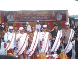 Semarak Karnaval Budaya Mamasa, Gubernur Suhardi Duka Apresiasi Kearifan Lokal